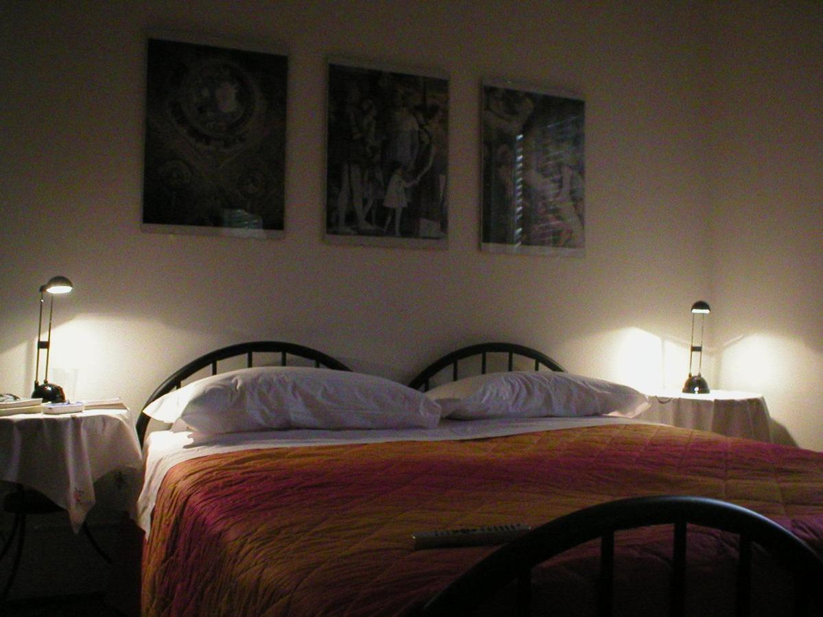 Bed and Breakfast La Buonanotte Мантуя Экстерьер фото